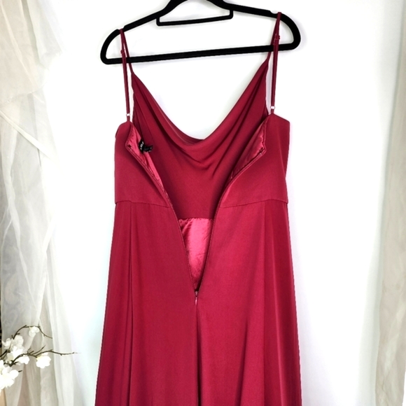 Forever New size 12 red satin maxi dress with full drape wide skirt - Picture 10 of 15